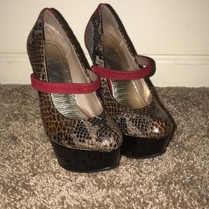 Faux snakeskin Stilettos